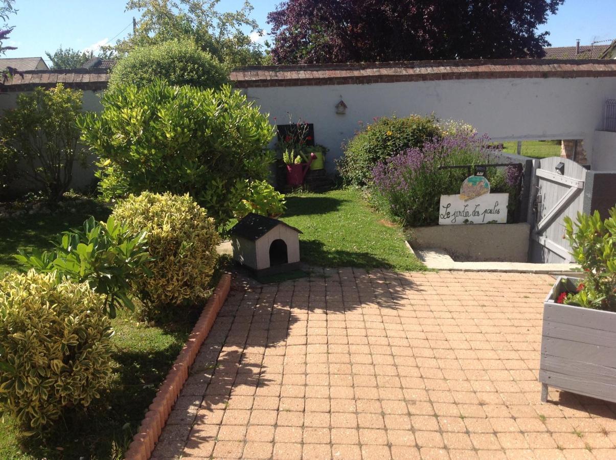 Le Jardin Des Poules Bed & Breakfast Thietreville Bagian luar foto